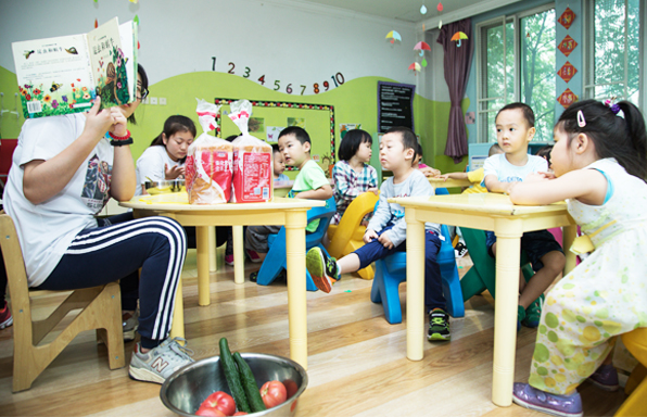 苹果树幼儿园烹饪课.jpg